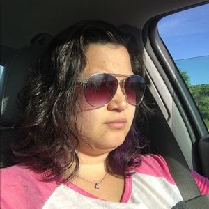 Meet your Posher, Gina